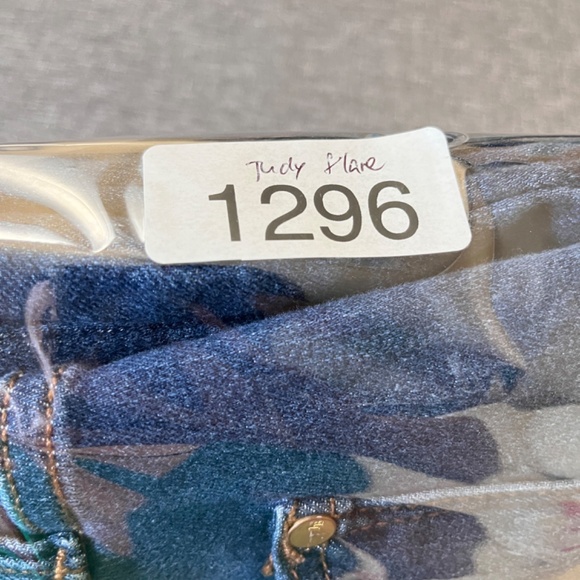 Judy Blue High Rise Flare Jeans - Women's Size 14W - Blue - Picture 9 of 9